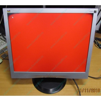 Монитор 19" ViewSonic VA903 с дефектом изображения (битые пиксели по углам) - Симферополь.