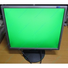 Монитор 19" Samsung SyncMaster 943N на экране малозаметные царапинки (Симферополь)